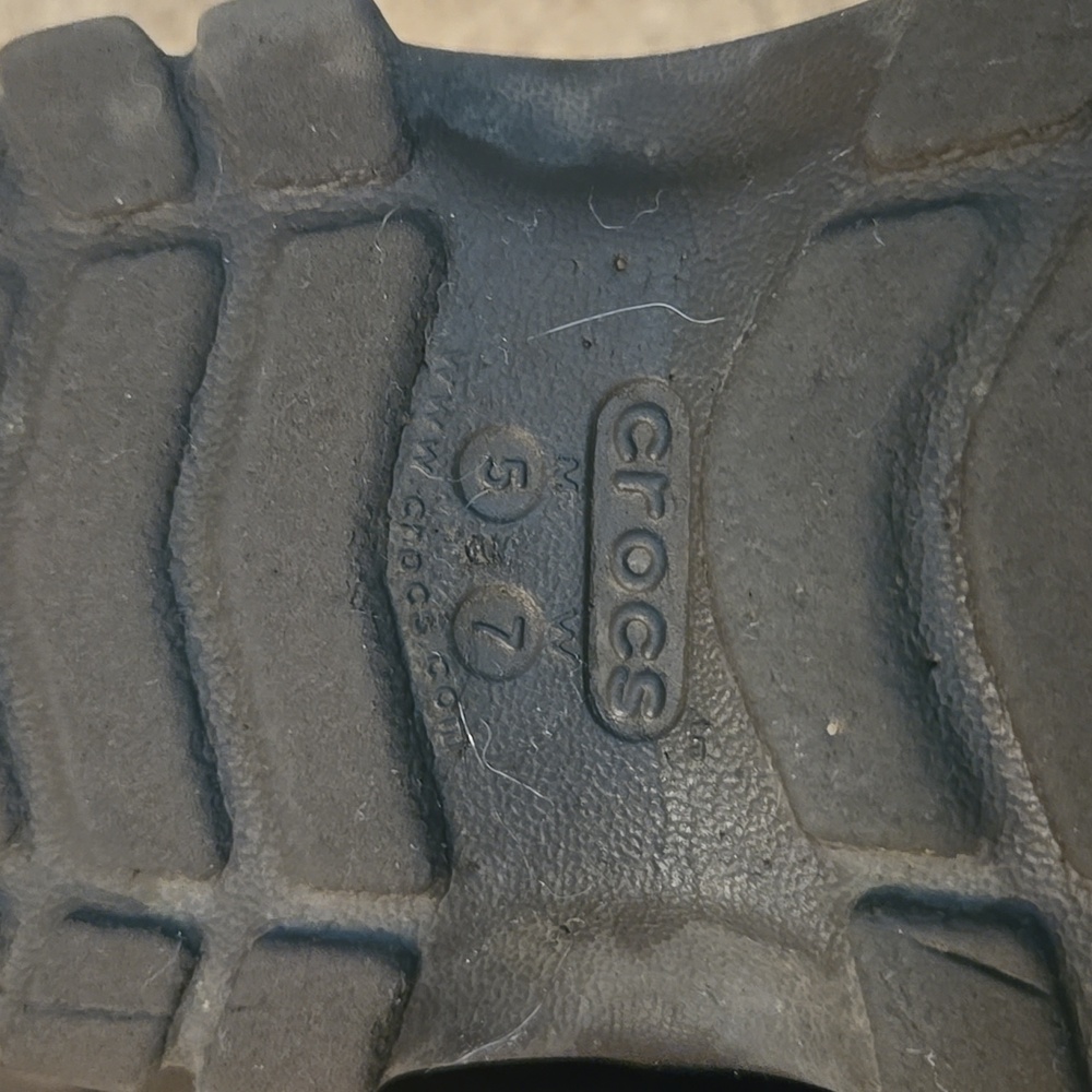 Crocs - Picture 2 of 3